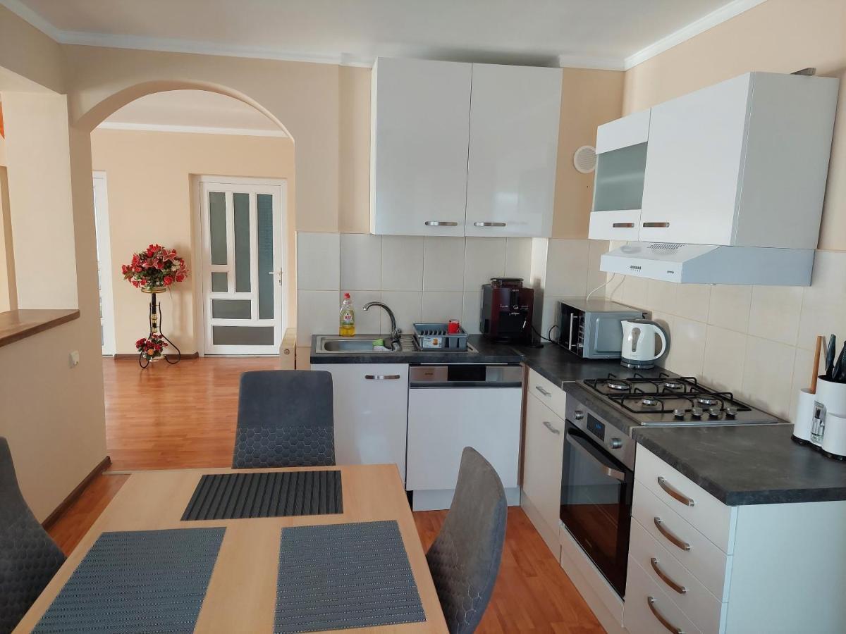 Apartamento Casa Mario Oradea Exterior foto